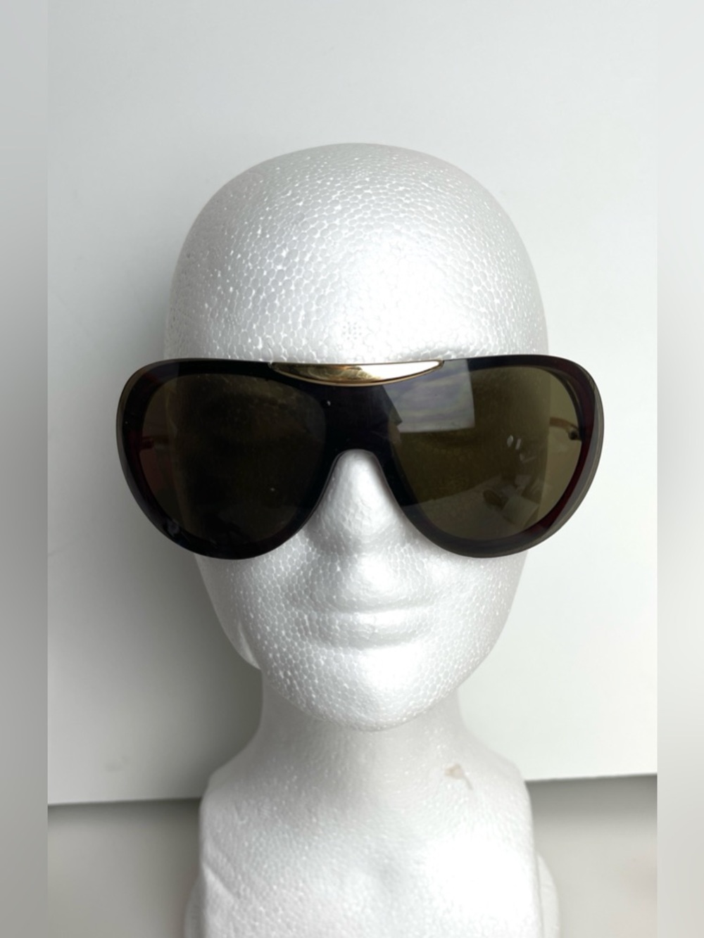 Vintage Y2K CHANEL 6006 Gold Shield Aviator Brown Lens Sunglasses Italy Unisex
